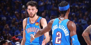 湖人队东契奇破纪录 詹姆斯人气高涨备战新赛季